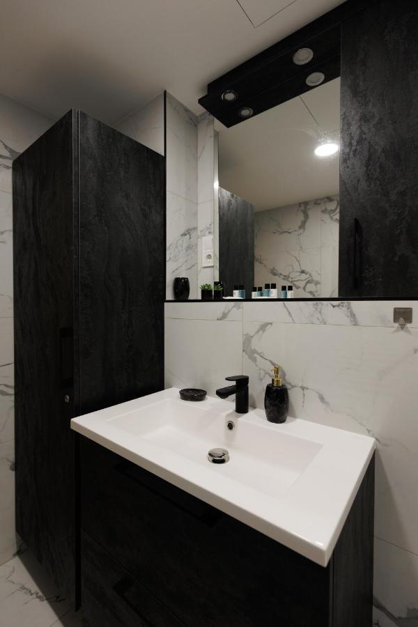 Villa Bauhaus Wellness Apartman Fsz. 1 Siofok Ngoại thất bức ảnh