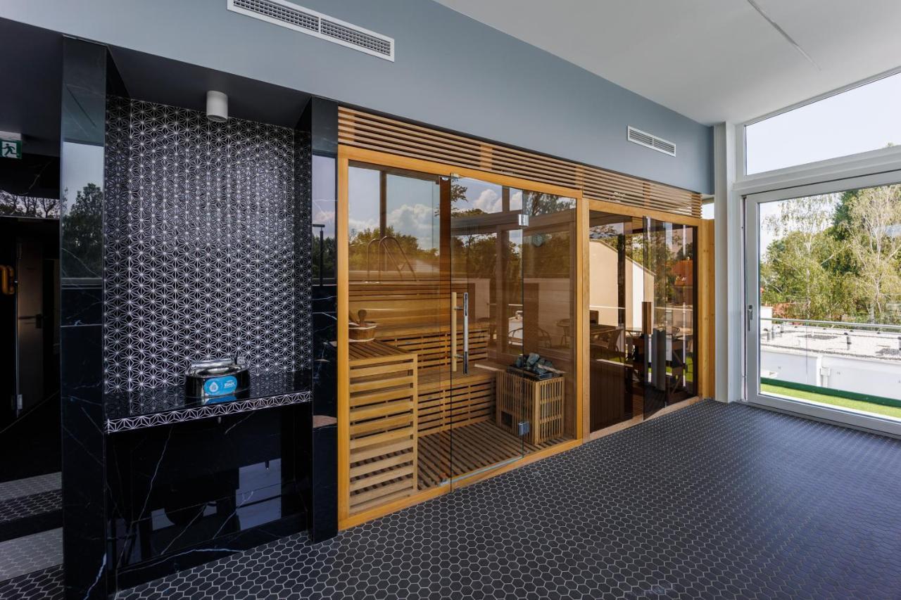 Villa Bauhaus Wellness Apartman Fsz. 1 Siofok Ngoại thất bức ảnh