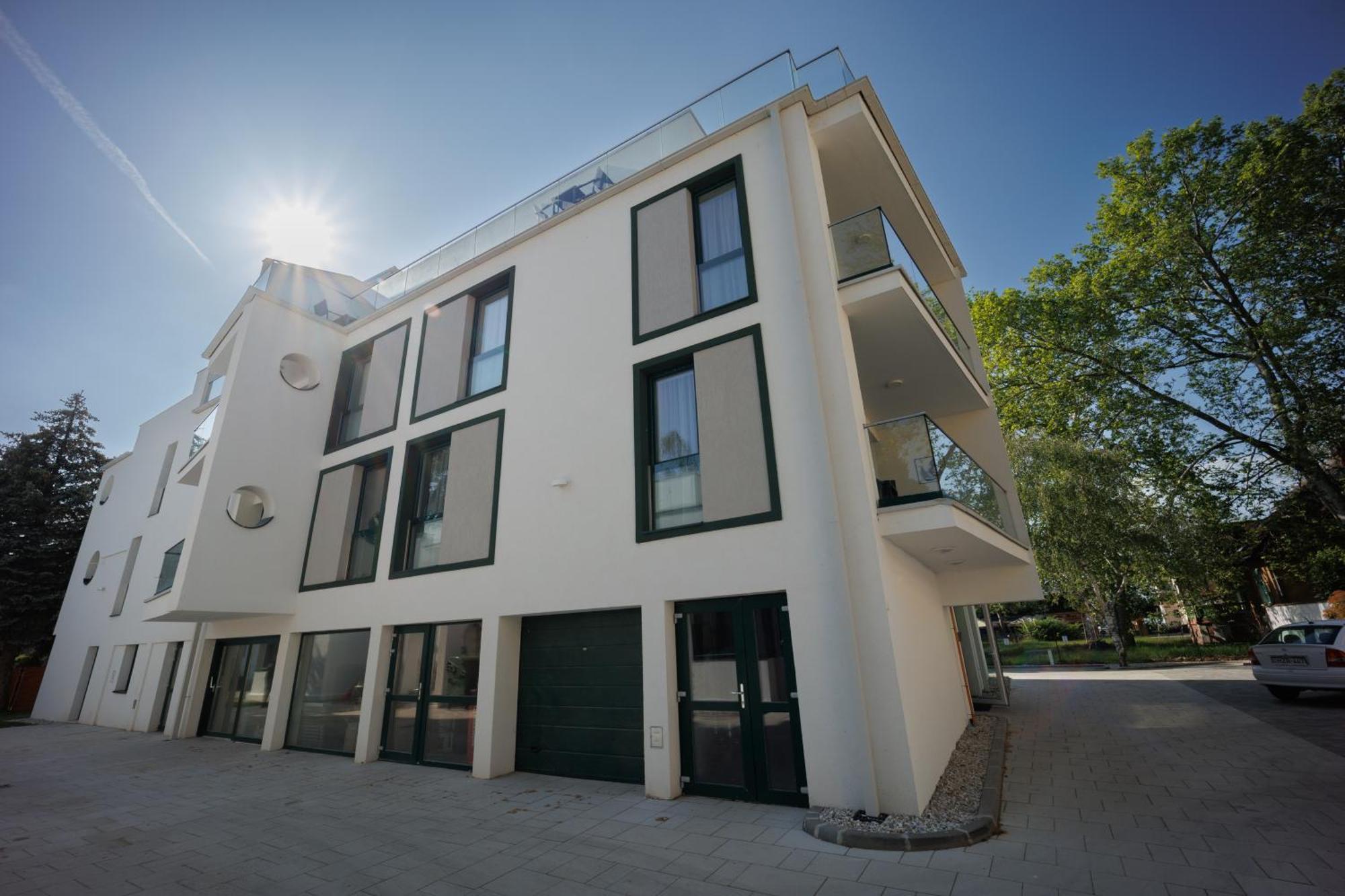 Villa Bauhaus Wellness Apartman Fsz. 1 Siofok Ngoại thất bức ảnh
