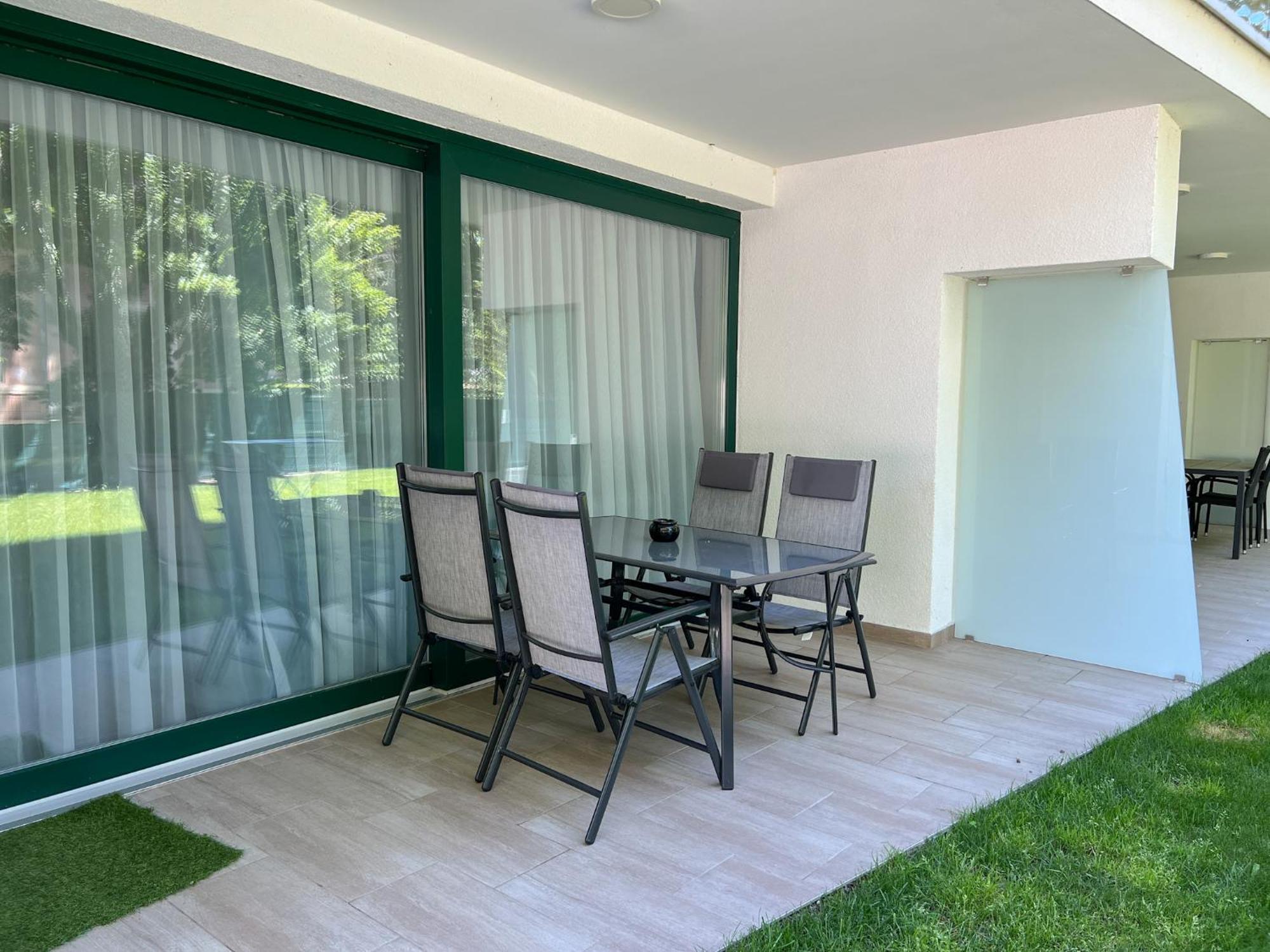 Villa Bauhaus Wellness Apartman Fsz. 1 Siofok Ngoại thất bức ảnh